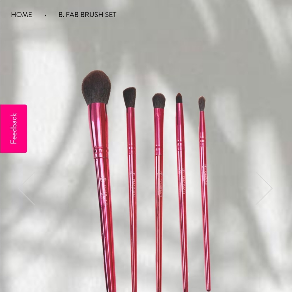 SHANA B. Make up Brushes 😎🌷🌺 - Picture 3 of 7